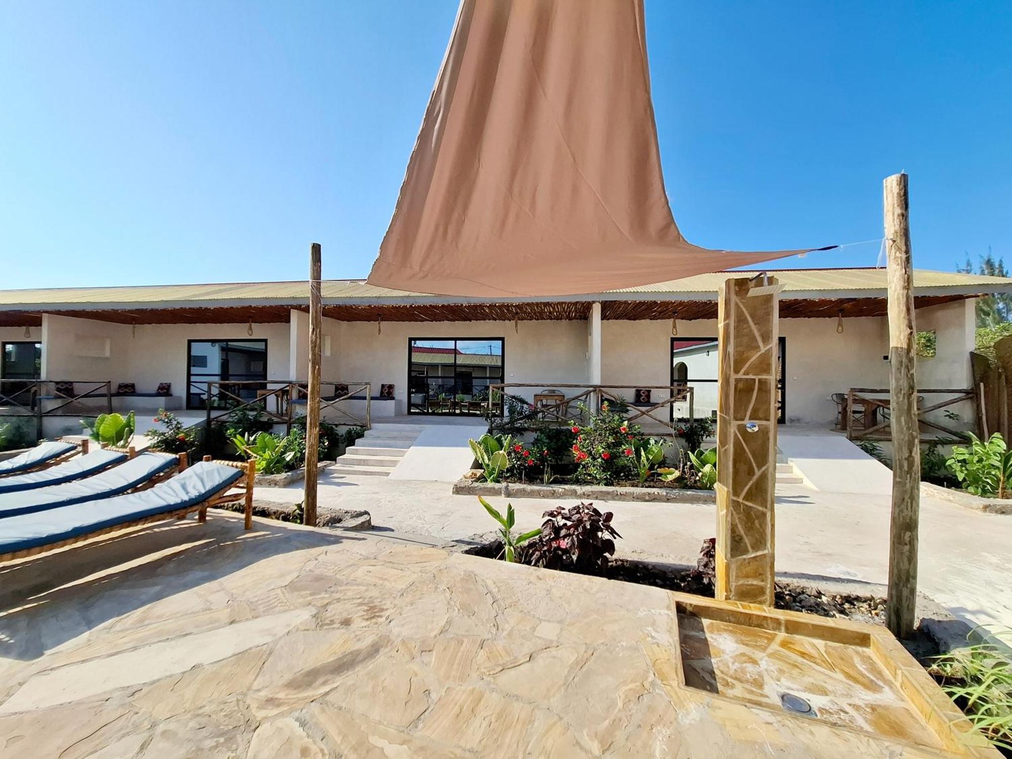 Blooming Zanzibar Hotel จัมเบียนี ภายนอก รูปภาพ