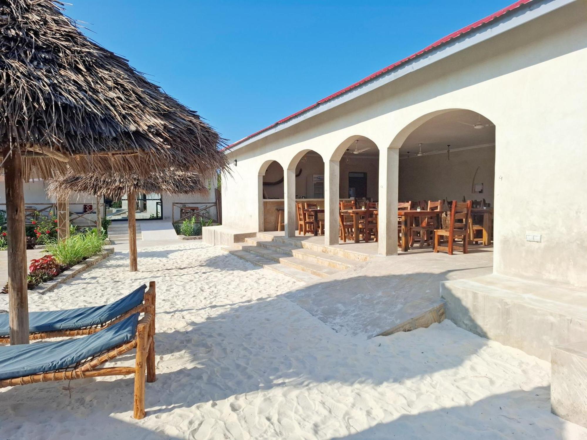 Blooming Zanzibar Hotel จัมเบียนี ภายนอก รูปภาพ