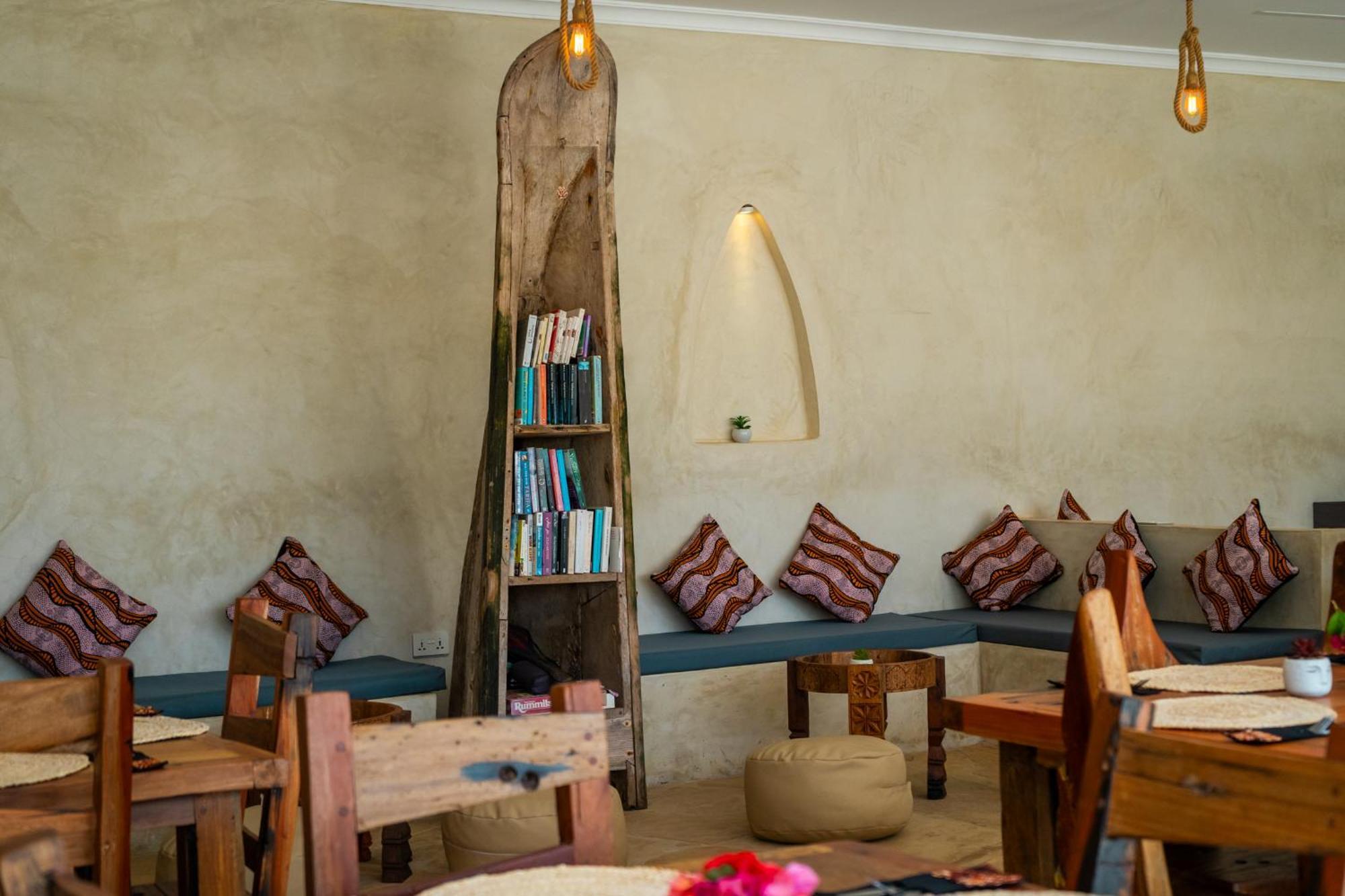 Blooming Zanzibar Hotel จัมเบียนี ภายนอก รูปภาพ