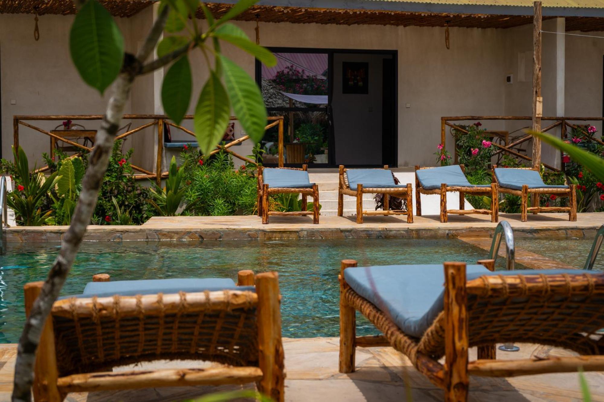 Blooming Zanzibar Hotel จัมเบียนี ภายนอก รูปภาพ